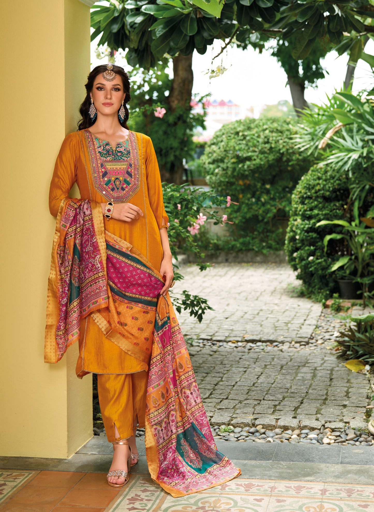 Zeenat By Lady Leela Printed Designer Kurti With Bottom Dupatta